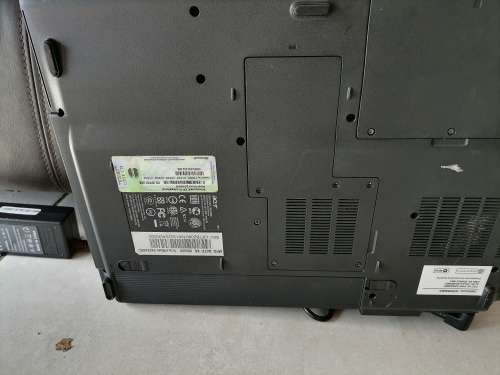 *SPRING CLEARANCE** ACER TRAEL MATE 2420 LAPTOP WITH POWER SUPPLY*WORKING**
