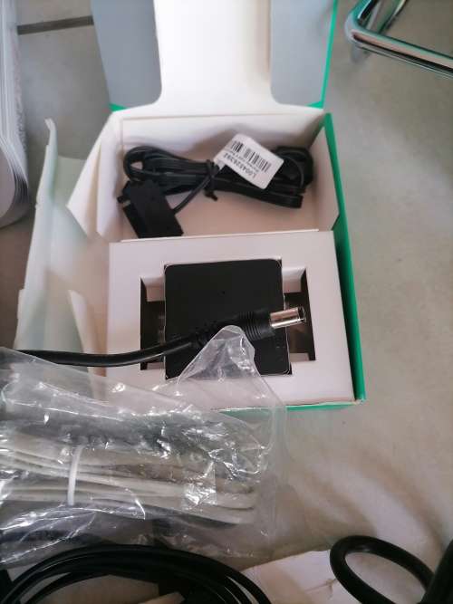 *LUCK DIP OF ELECTRONICS*JUICER,PS4 CHATPADS,GOLD CHAINS,APPLE CHARGERS,COFFEE GRINDER,CHARGERS ETC*