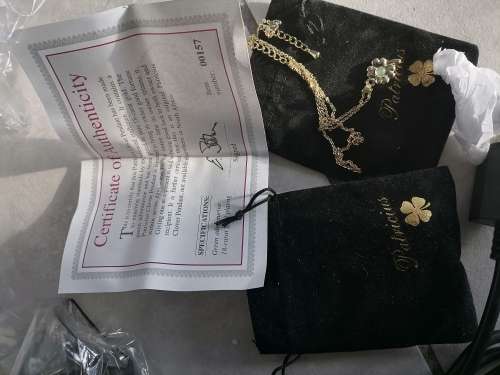 *LUCK DIP OF ELECTRONICS*JUICER,PS4 CHATPADS,GOLD CHAINS,APPLE CHARGERS,COFFEE GRINDER,CHARGERS ETC*