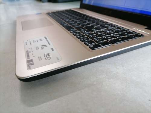 *HERITAGE DEAL*I3 ASUS X540L LAPTOP,EXCELLENT CONDITION *POWERS ON** SOLD AS IS*READ AD*