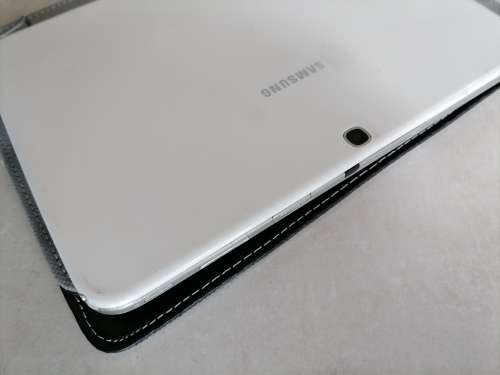 *STARTING @R1 NO RESERVE*USED SAMSUNG TAB 3 GT-P5200 3G/WIFI 10INCH TABLET WITH POUCH**