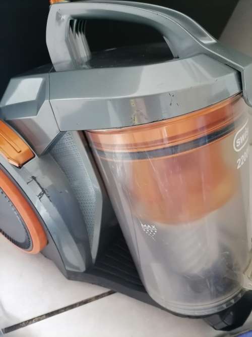 **USED SWISS ROBUSTER VACUUM CLEANERSVAC ROB2200 IN BOX WITH ATTACHMENTS*R2600 NEW PRICE*