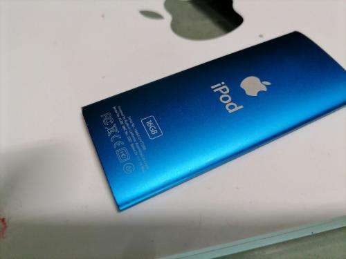 *LOT OF APPLE ITEMS*APPLE A1285 IPOD+APPLE A1409 TIME CAPSULE*BOTH SOLD AS IS*ONE BID FOR BOTH*