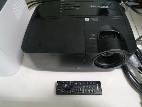 **BLACK FRIDAY*FREE FREIGHT*INFOCUS 3D READY IN114 PROJECTOR WITH REMOTE*ONLY 165HRS*R7000 IN STORE*
