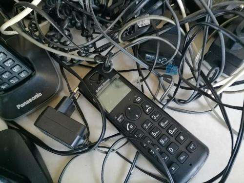 *COMPANY LIQUIDATION ITEMS*BULK LOT OF CORDLESS PHONE,SWITCH BOARD PHONES,INTERCOM, CHARGERS**