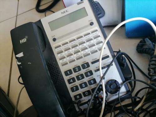 *COMPANY LIQUIDATION ITEMS*BULK LOT OF CORDLESS PHONE,SWITCH BOARD PHONES,INTERCOM, CHARGERS**