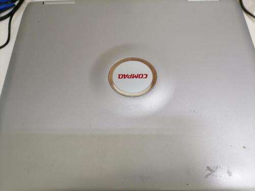 **COMPAQ PRESARIO 2500 WITH WIFI CARD,DISKS,POWER SUPPLY,BAG*OLD BUT WORKING AND BATTERY GOOD+SPARE*