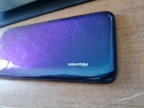 **FAULTY  HISENSE E30 LITE,BLUE,DUAL SIM**PHONE IS NEW CONDITION BUT SCREENFLASHES LINES*SOLD AS IS*