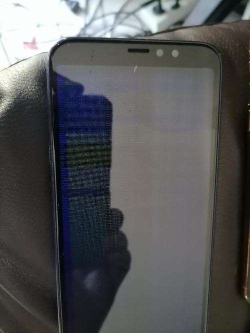 **FAULTY  HISENSE E30 LITE,BLUE,DUAL SIM**PHONE IS NEW CONDITION BUT SCREENFLASHES LINES*SOLD AS IS*