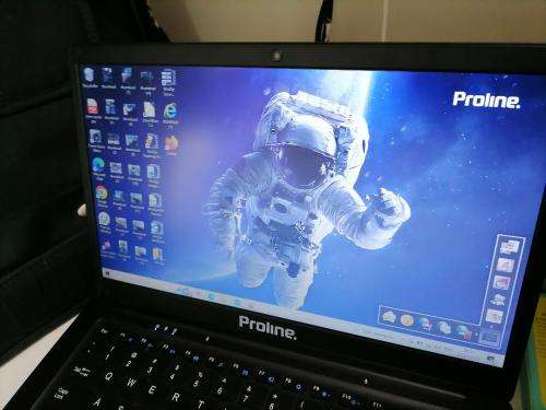 *DEMO PROLINE V146RT LAPTOP*64GB SSD,4GB RAM,W 10,EXCELLENT CONDITION,CHARGER*FREE LAPTOP BAG*