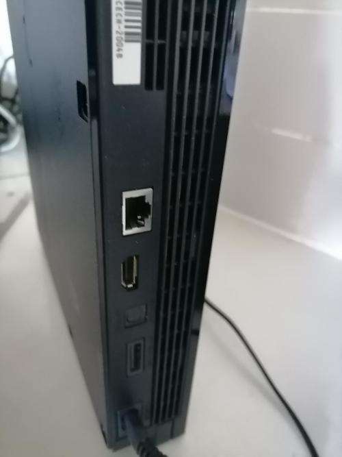 ***SONY PLAYSTATION 3 WITH 3 WIRELESS REMOTES*ONE GAME,CABLES ETC*REQUIRES SOFTWARE UPDATE**