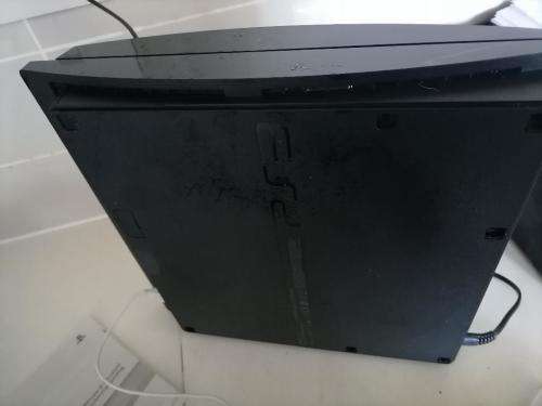 ***SONY PLAYSTATION 3 WITH 3 WIRELESS REMOTES*ONE GAME,CABLES ETC*REQUIRES SOFTWARE UPDATE**