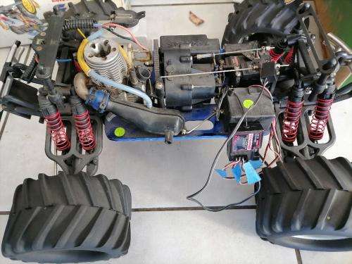 *HUGE BULK LOT OF RC CARS*GAS CARS ELEC CARS*TRAXIX*TAMIYA ETC*MANY SPARES AND REMOTES ETC*UNTESTED*