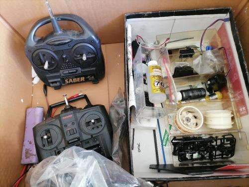 *HUGE BULK LOT OF RC CARS*GAS CARS ELEC CARS*TRAXIX*TAMIYA ETC*MANY SPARES AND REMOTES ETC*UNTESTED*