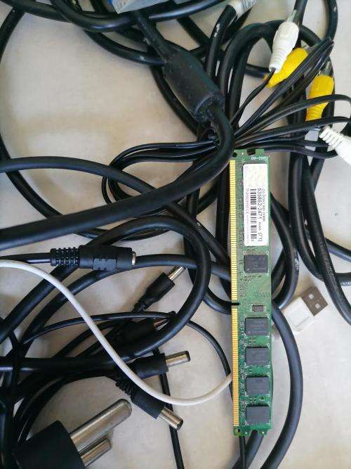 *YEAR END CLEARANCE**BULK LOT OF ORIGINAL LAPTOP CHARGERS,NEW INK CARTRIDGES,CABLES ETC ETC**