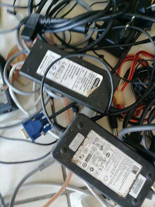 **BACK TO WORK DEAL**HUGE LOT OF ELECTRONICS*ABOUT 30 LAPTOP CHARGERS,CABLES ETC ETC**