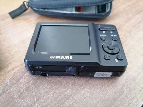 **WEEKENED SPECIAL*SAMSUNG ES13 DIGITAL CAMERA IN CARRY CASE AND MEMORY CARD*NOT TESTED*
