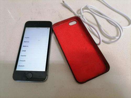 *BACK TO BUSINESS DEAL*PREOWNED APPLE IPHONE 5 WITH POUCH/CHARGER*HAS BEEN RESET*EXCELLENT CONDITION