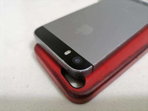 *BACK TO BUSINESS DEAL*PREOWNED APPLE IPHONE 5 WITH POUCH/CHARGER*HAS BEEN RESET*EXCELLENT CONDITION