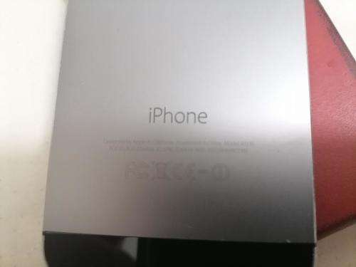 *BACK TO BUSINESS DEAL*PREOWNED APPLE IPHONE 5 WITH POUCH/CHARGER*HAS BEEN RESET*EXCELLENT CONDITION