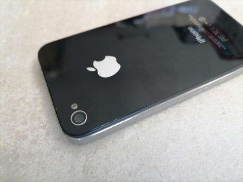 *NEW YEAR*NEW DEALS*PREOWNED APPLE IPHONE 4 WITHCHARGER*HAS BEEN RESET*EXCELLENT CONDITION*
