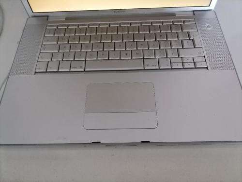 *STARTING@R1*APPLE MACBOOK A12111 LAPTOP*POWERS ON*OPERTING SYSTEM ERROR*SOLD AS IS**