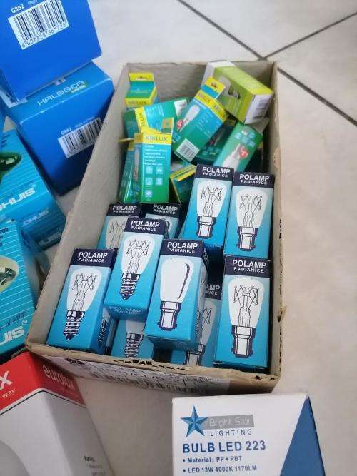 *LIGHT SHOP LIQUIDATION**BULK LOT OF NEW LIGHTING*EUROLUX,RADIANT,LOHUIS,POLAMP*ONE BID FOR THE LOT*
