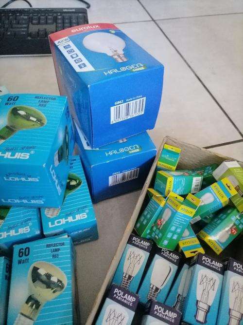 *LIGHT SHOP LIQUIDATION**BULK LOT OF NEW LIGHTING*EUROLUX,RADIANT,LOHUIS,POLAMP*ONE BID FOR THE LOT*