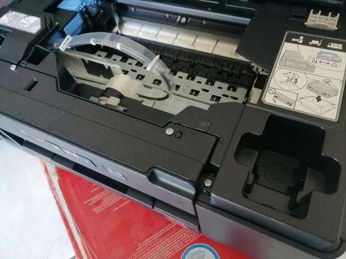 **CANON PIXMA GM2040 WIFI PRINTER IN BOX*NOT TURNING ON*LOOKS NEW IN BOX*R4000 RETAIL**