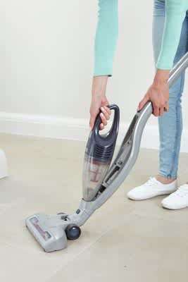 *EASTER SPECIAL*LIKE NEW BLACK AND DECKER 18V DUST BUSTER CORDELESS 2 IN 1 VACUUM*R2700 IN STORE**