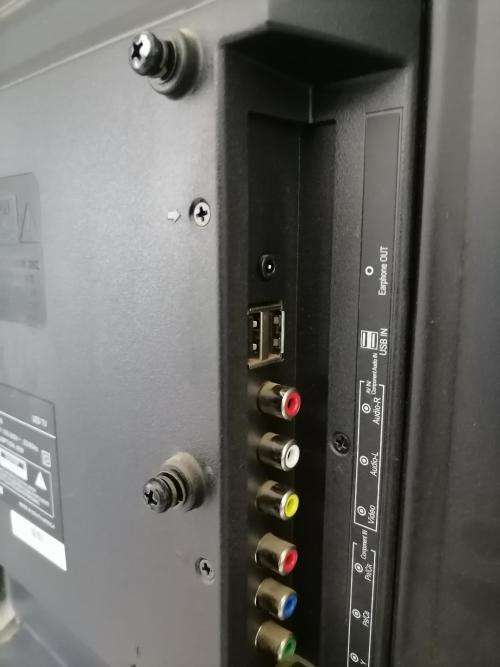 *EASTER SPECIAL*MULLER & HAUPT 32 INCH HD READY LED FLAT SCREEN  TV MHS-32B WITH REMOTE*WORKING 100%