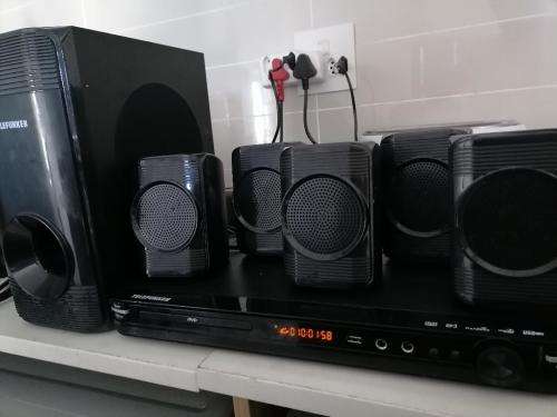 *BEST DEALS ON BOBSHOP*TELEFUNKEN THT-608 DVD,USB,MP3 SURROUND SOUND SYSTEM***