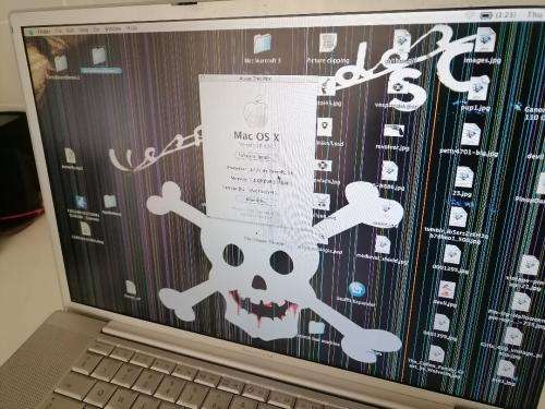 *PAYDAY  DEALS**APPLE POWERBOOK G4 A1107 17` LAPTOP, EXCELLENT CONDITION*LINED ON SCREEN**