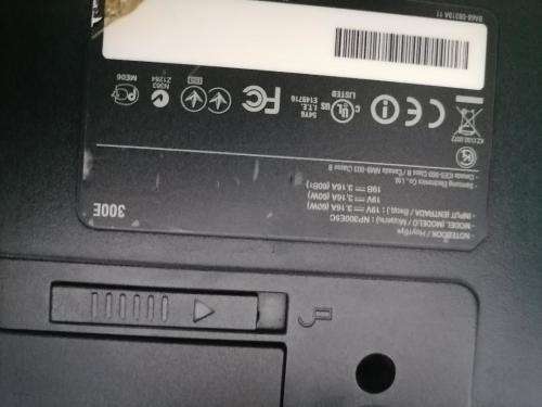 **SAMSUNG SERIES 3 300E LAPTOP, WINDOWS 11,1TB HDD,4GB RAM,INTEL CELERON,CHARGER INCL**