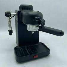 *BELLCO BARGAINS***KRUPS COFFEE,ESPRESSO,CUPACHINO MACHINE WITH BUILT IN FROTHER**WORKING**