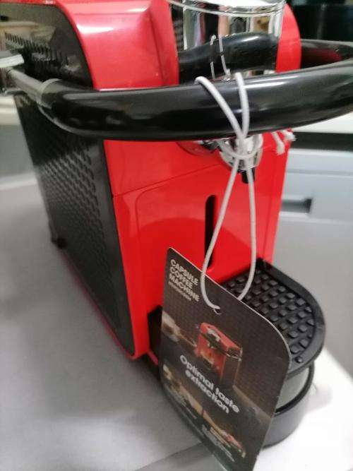 *EASTER SPECIAL*DEMO HISENSE COFFE CAPSULE MACHINE*AWESOME RED COLOR*R2500 IN STORE**