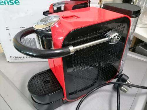 *EASTER SPECIAL*DEMO HISENSE COFFE CAPSULE MACHINE*AWESOME RED COLOR*R2500 IN STORE**