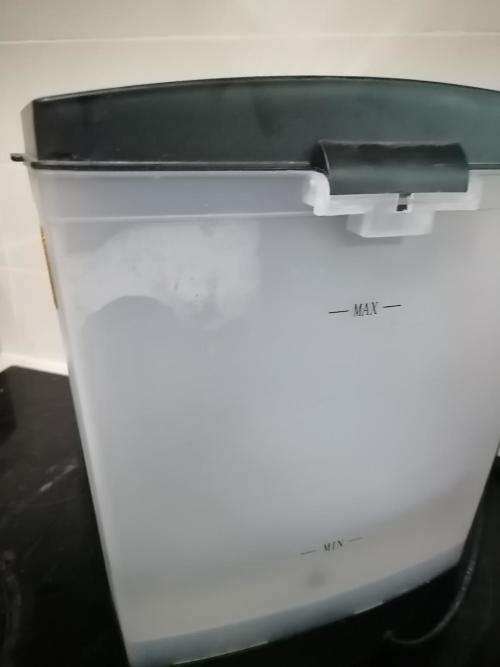 *EASTER SPECIAL*KAMBROOK SBCS494 COFFEE MACHINE*POWERS ON LEAKING WATER**READ AD**