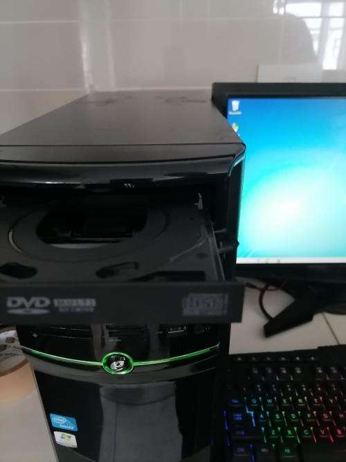 *MONTH END DEALS*COMPLETE DESKTOP PC WITH SCREEN,GAMING LED KEYBOARD,MOUSE,HEADSET**