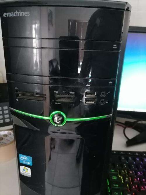 *MONTH END DEALS*COMPLETE DESKTOP PC WITH SCREEN,GAMING LED KEYBOARD,MOUSE,HEADSET**