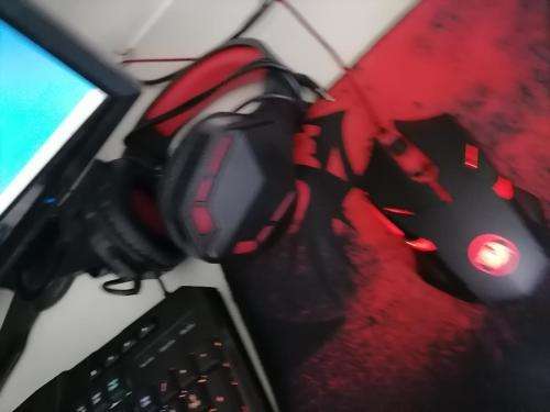 *MONTH END DEALS*COMPLETE DESKTOP PC WITH SCREEN,GAMING LED KEYBOARD,MOUSE,HEADSET**