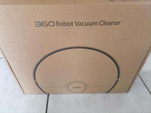 *MONTH END DEALS*LIKE NEW 360 S5 ROBOT WIFI VACUUM IN BOX WITH CHARGING DOC*OVER R5000 ON BOBSHOP**