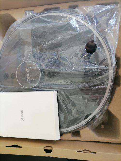 *EASTER SPECIAL*LIKE NEW 360 S7 SMART ROBOT AND VACUUM WITH CHARGING STATION*OVER R6000 RETAIL*