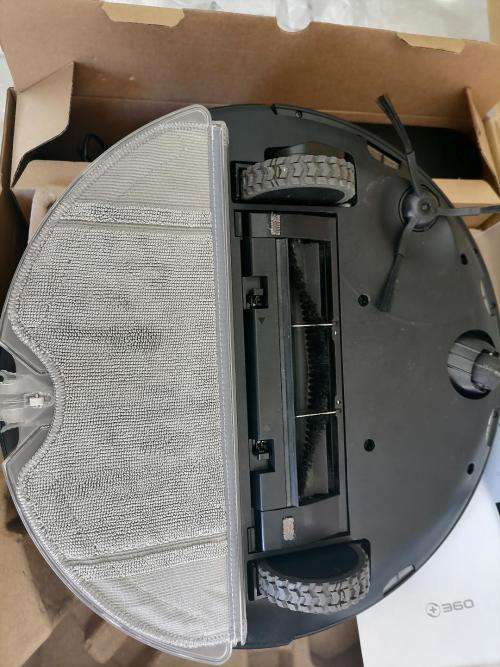 *EASTER SPECIAL*LIKE NEW 360 S7 SMART ROBOT AND VACUUM WITH CHARGING STATION*OVER R6000 RETAIL*