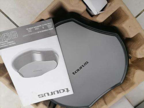 *EASTER SPECIAL**DEMO TAURUS HEXA STRIKER ROBOT VACUUM IN BOX,WITH CHARGER*R2400 NEW**