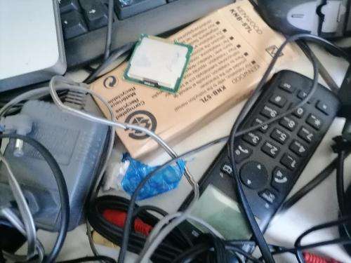 *EASTER SPECIAL**LOT OF ELECTRONICS*APPLE DVD,CAMERAS,HDD,RAM,PHONES,CPU ETC*ONE BID FOR THE LOT*