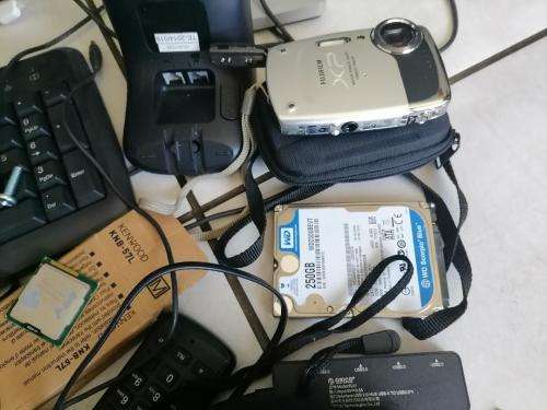 *EASTER SPECIAL**LOT OF ELECTRONICS*APPLE DVD,CAMERAS,HDD,RAM,PHONES,CPU ETC*ONE BID FOR THE LOT*