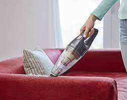 *EASTER SPECIAL*LIKE NEW BLACK AND DECKER 18V DUST BUSTER CORDELESS 2 IN 1 VACUUM*R2700 IN STORE**