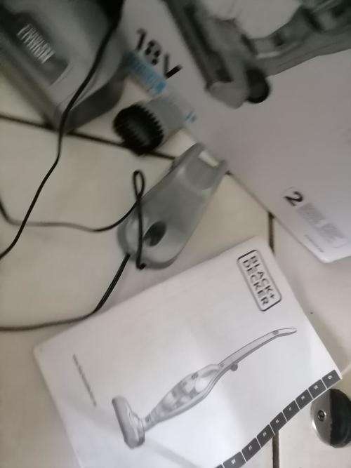 *EASTER SPECIAL*LIKE NEW BLACK AND DECKER 18V DUST BUSTER CORDELESS 2 IN 1 VACUUM*R2700 IN STORE**