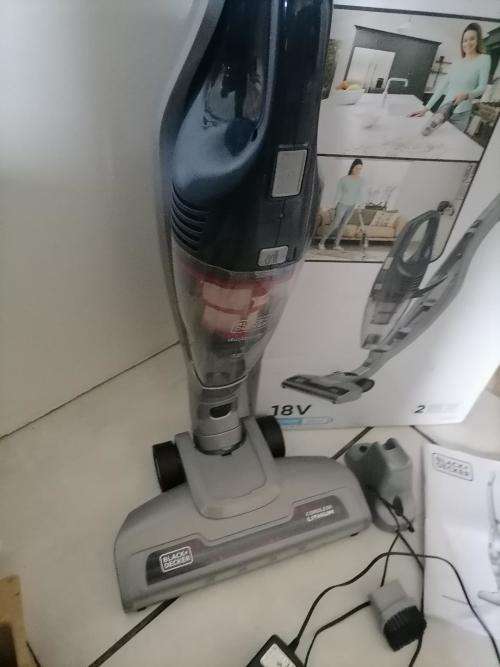 *EASTER SPECIAL*LIKE NEW BLACK AND DECKER 18V DUST BUSTER CORDELESS 2 IN 1 VACUUM*R2700 IN STORE**